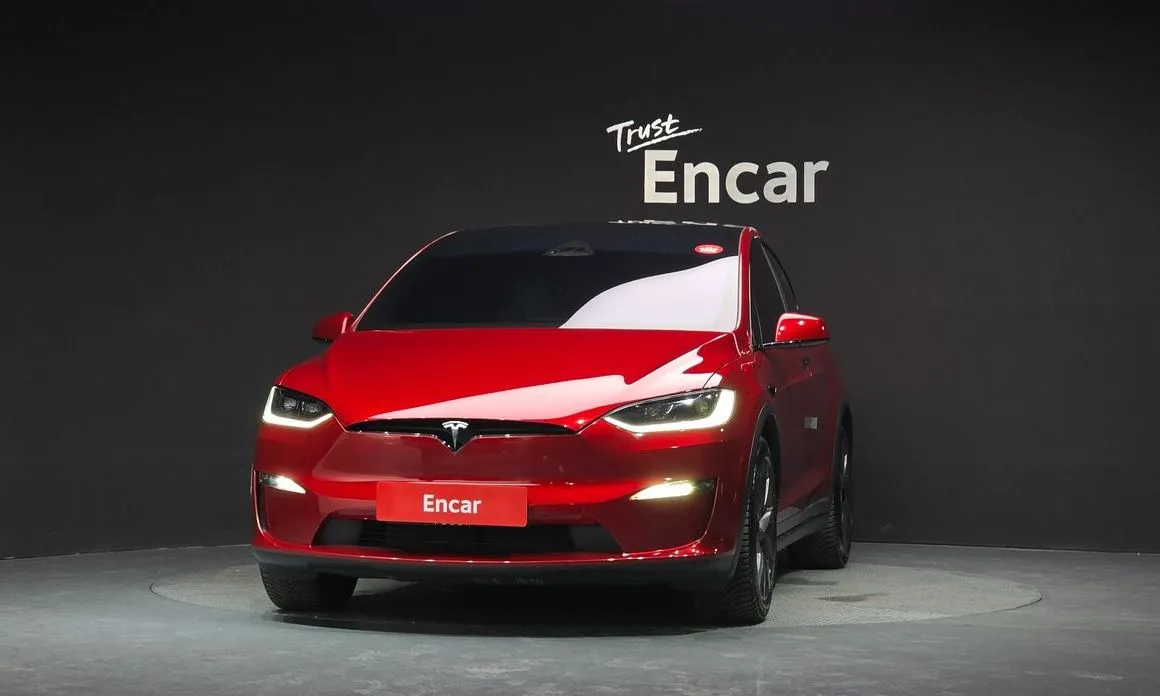 Tesla Model X — фото 4