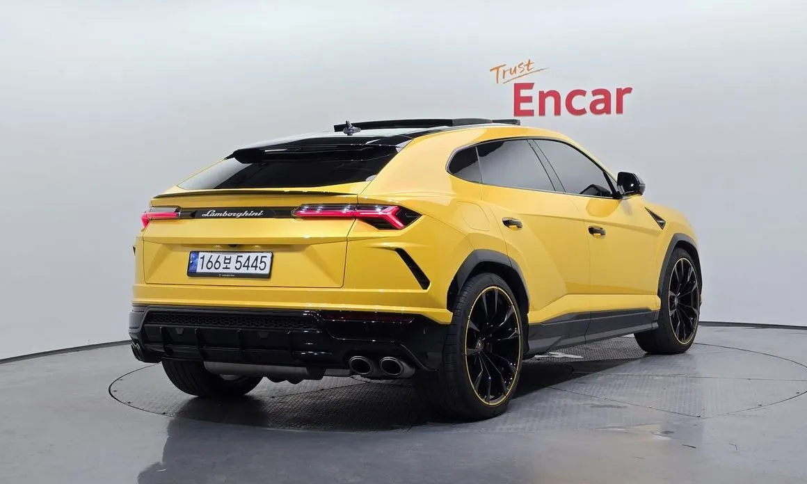 Lamborghini Urus — фото 2