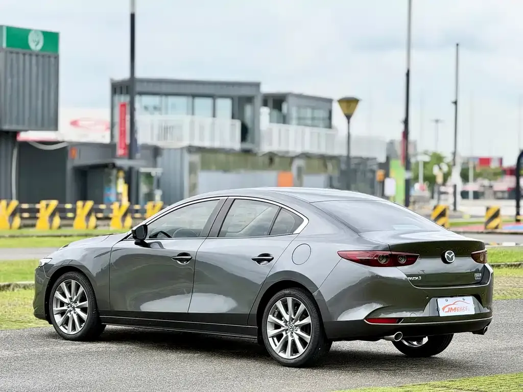 Mazda 3 Axela — фото 2