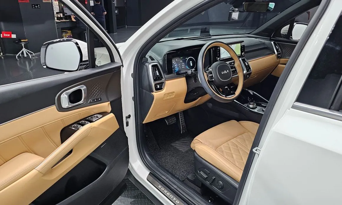 Kia Sorento — фото 9
