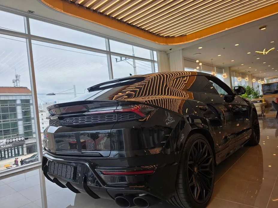 Lamborghini Urus — фото 9