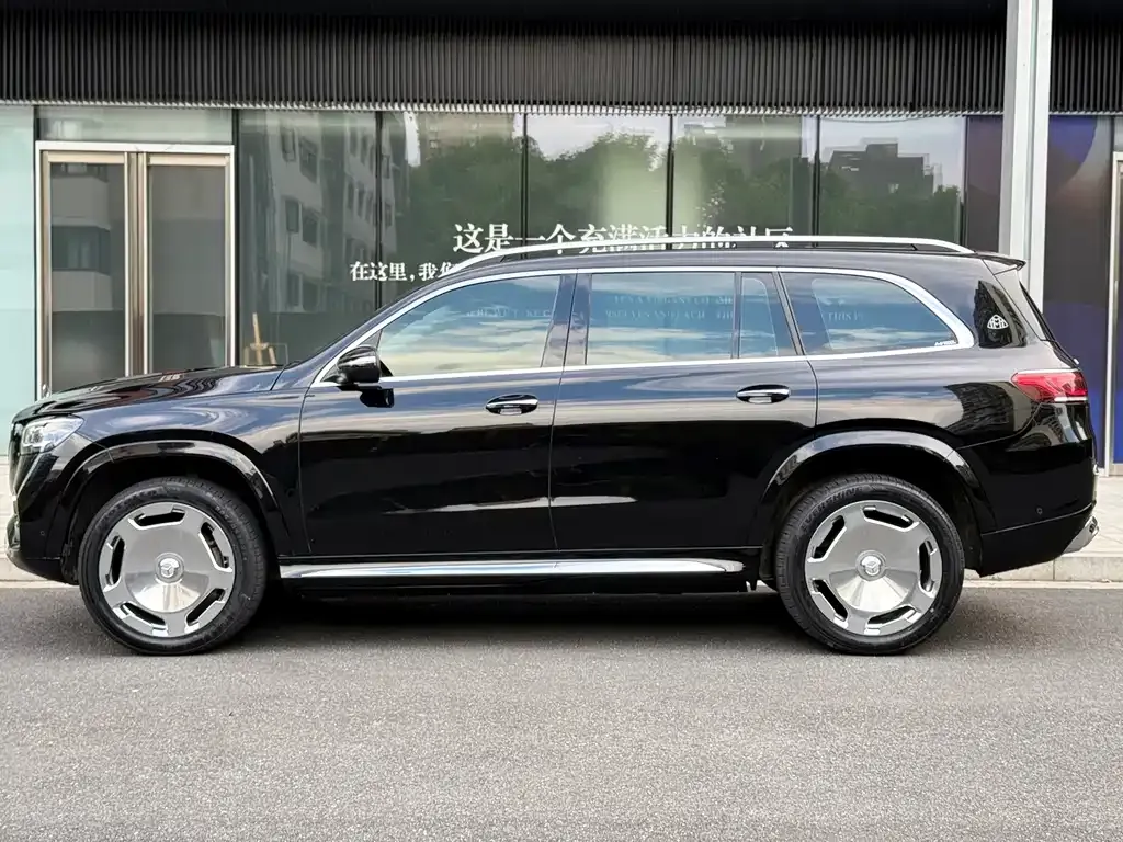Mercedes-Benz GLS — фото 8