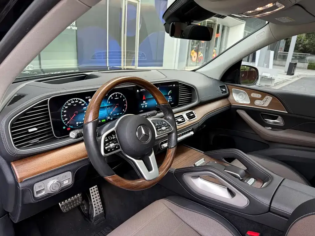 Mercedes-Benz GLS — фото 5