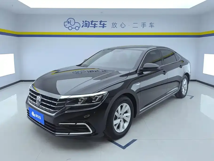 Volkswagen Passat — фото 1