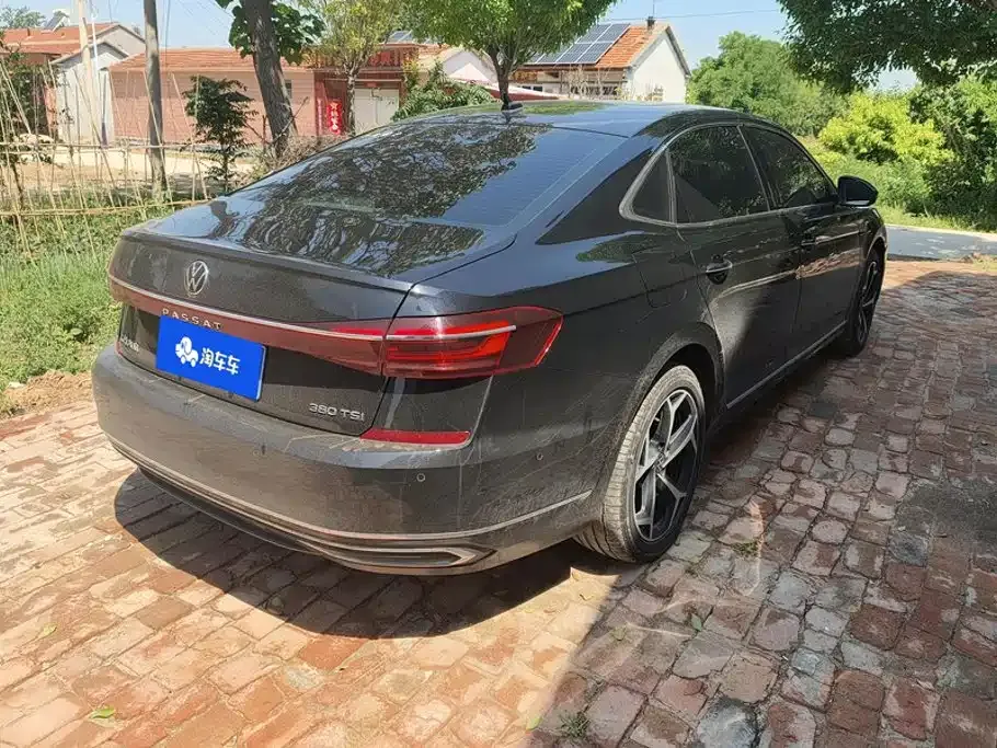Volkswagen Passat — фото 4