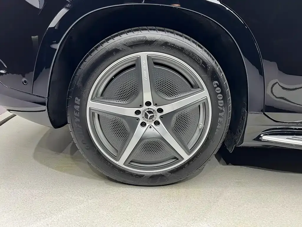 Mercedes-Benz EQS SUV — фото 10