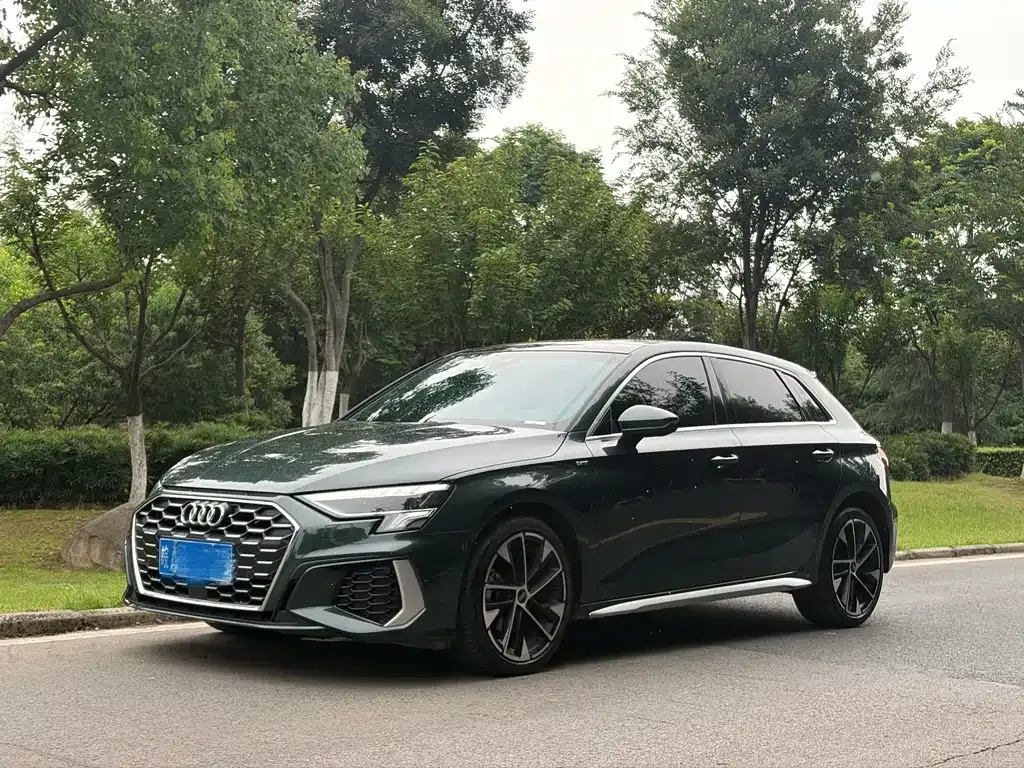 Audi A3 — фото 1