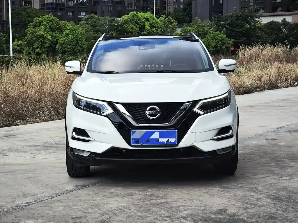 Nissan Qashqai — фото 8