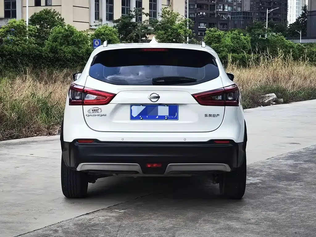 Nissan Qashqai — фото 7
