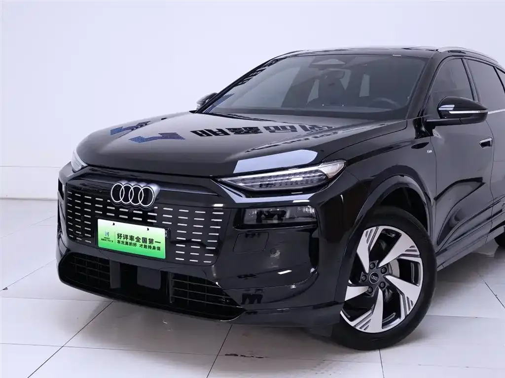 Audi Q6L e-tron — фото 9