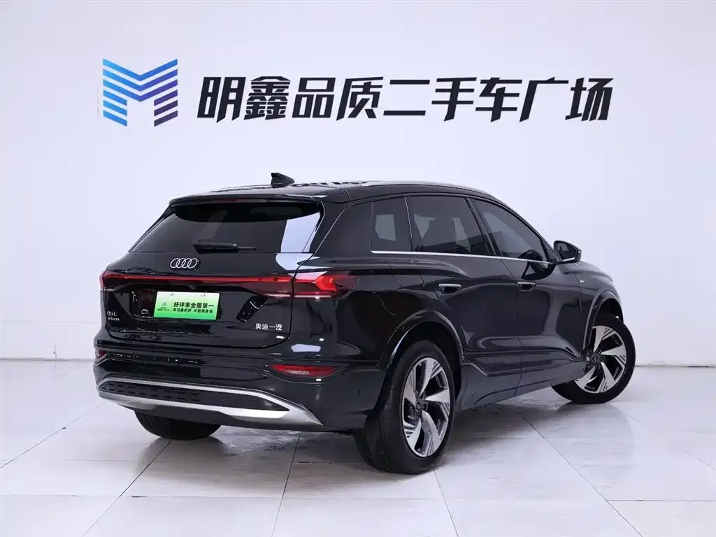 Audi Q6L e-tron — фото 2