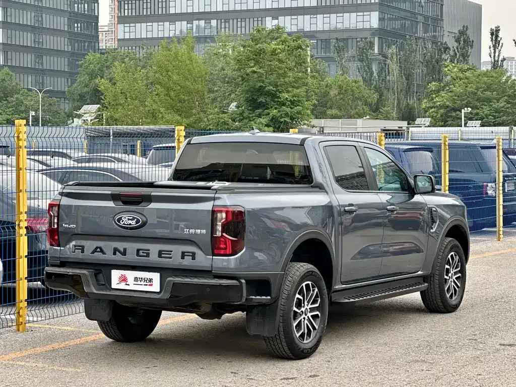 Ford Ranger — фото 7