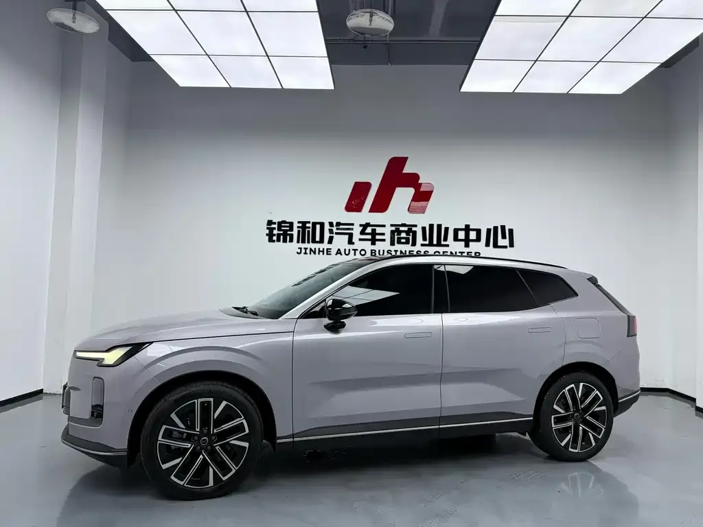 Volvo XC70 Plug-in Hybrid — фото 2
