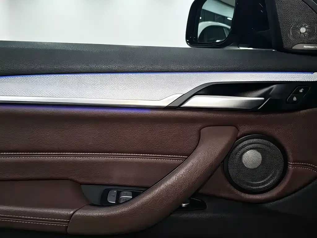 BMW X2 — фото 9