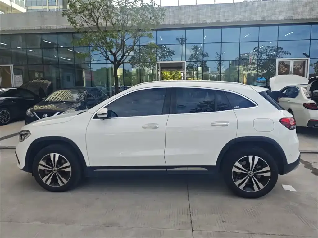 Mercedes-Benz GLA — фото 8