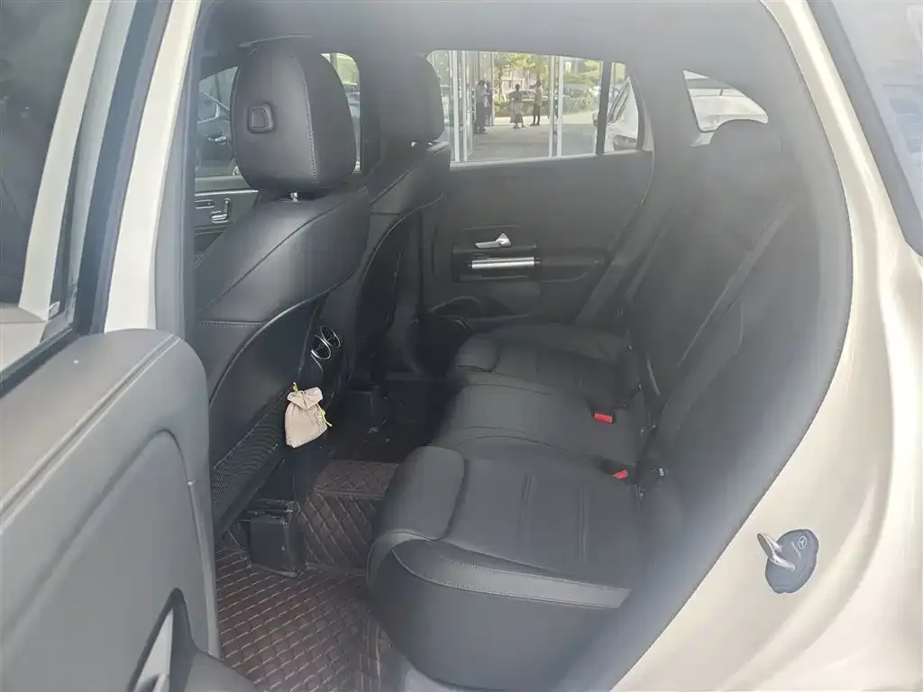 Mercedes-Benz GLA — фото 2