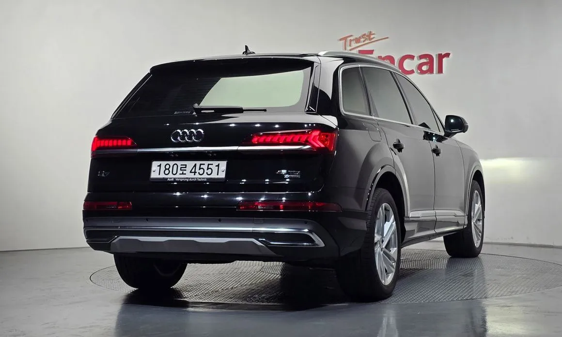 Audi Q7 — фото 5