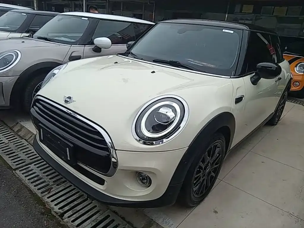 MINI Cooper (3-door) — фото 1