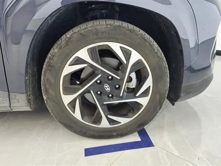 Hyundai Custo — фото 10