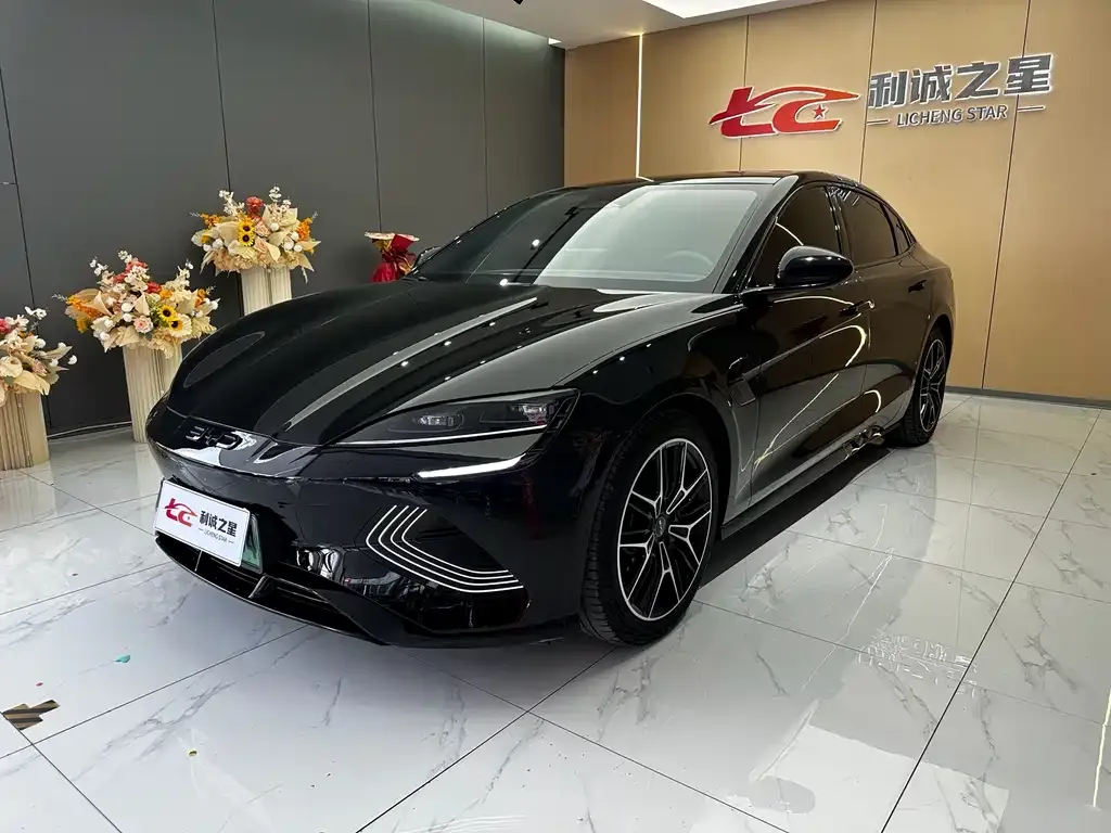 BYD Seal — фото 1