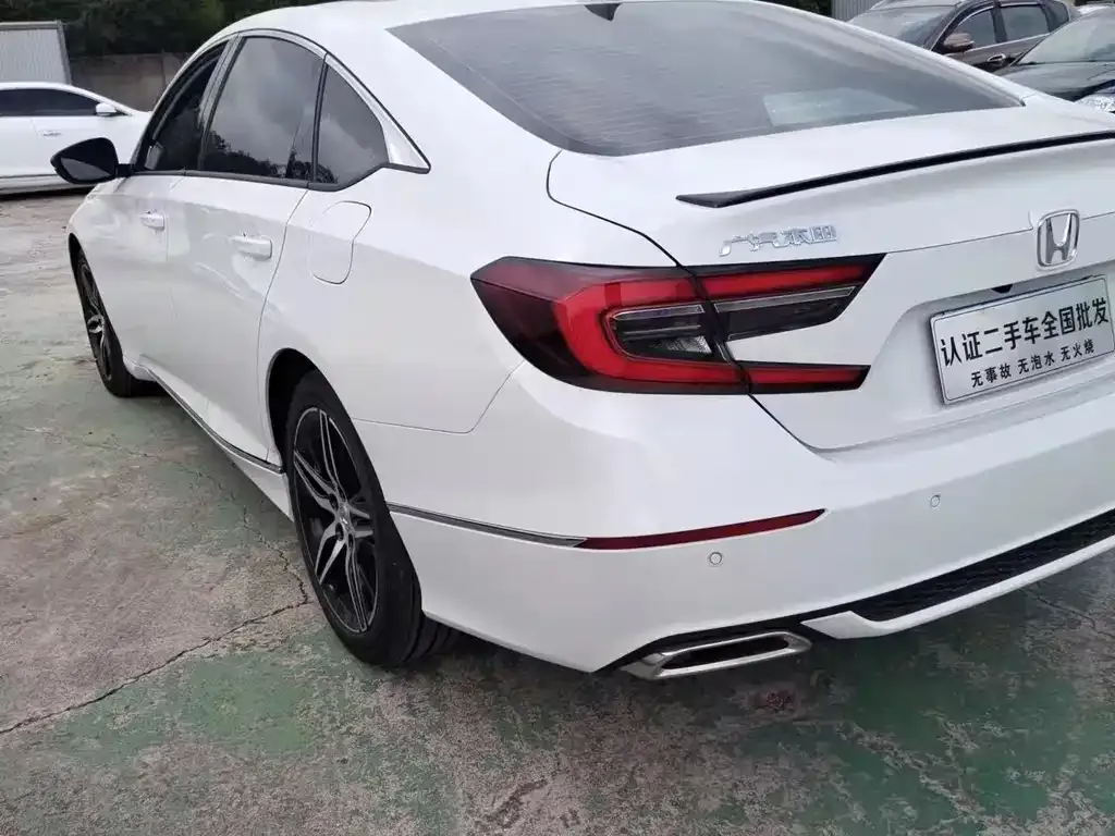 Honda Accord — фото 4