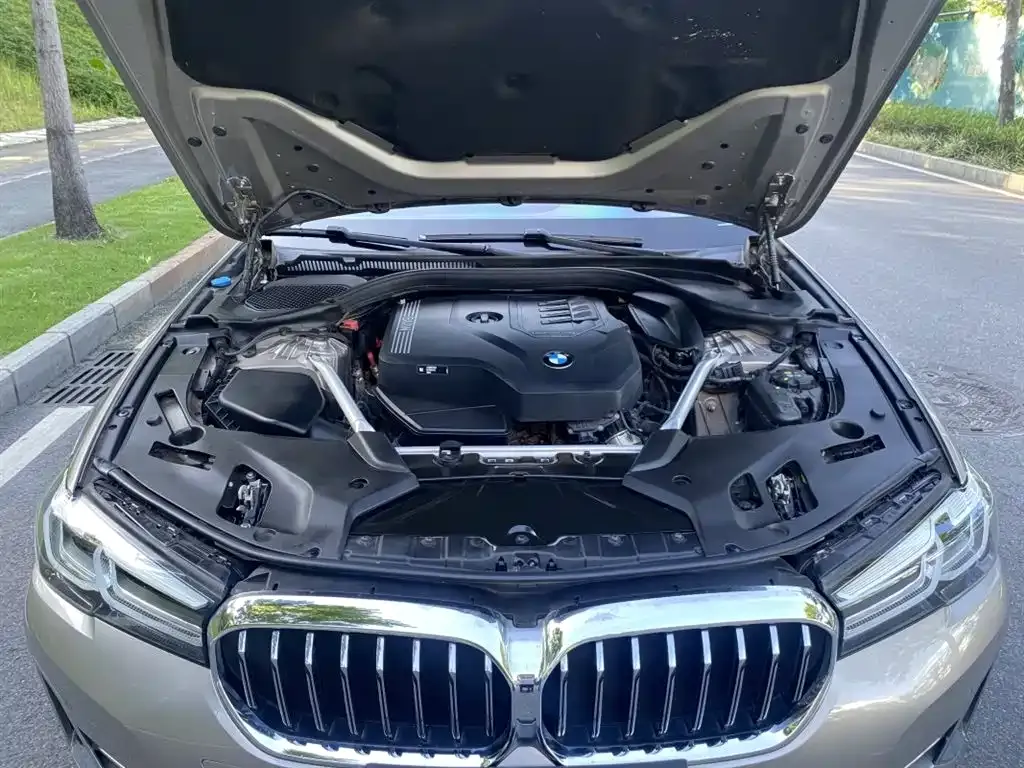 BMW 5 Series — фото 2