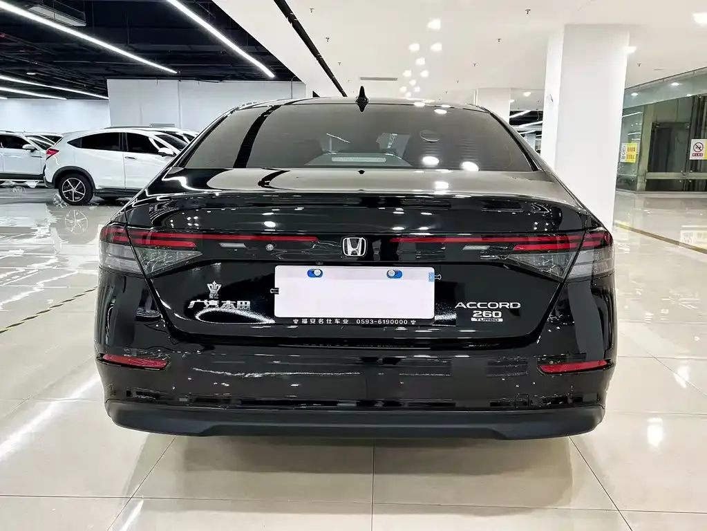 Honda Accord — фото 3