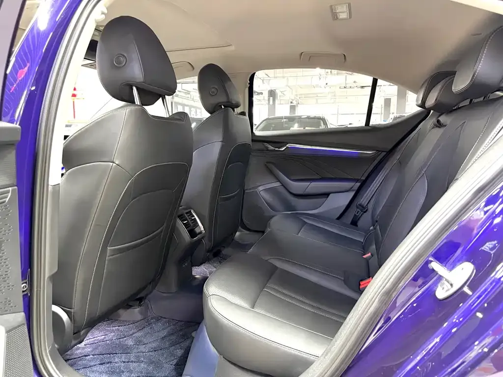 Skoda Octavia — фото 4