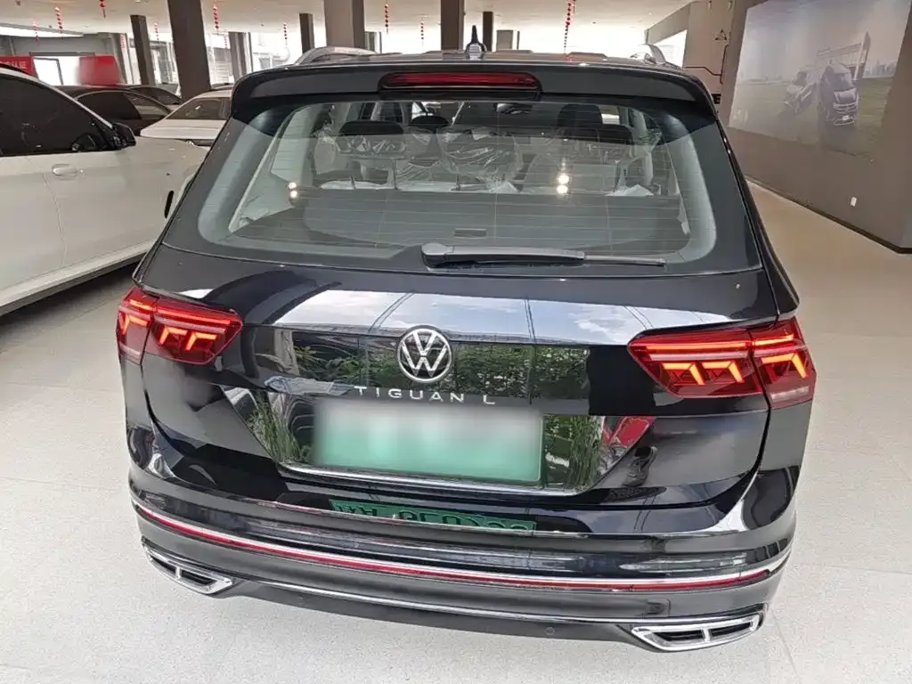 Volkswagen Tiguan L PHEV — фото 6