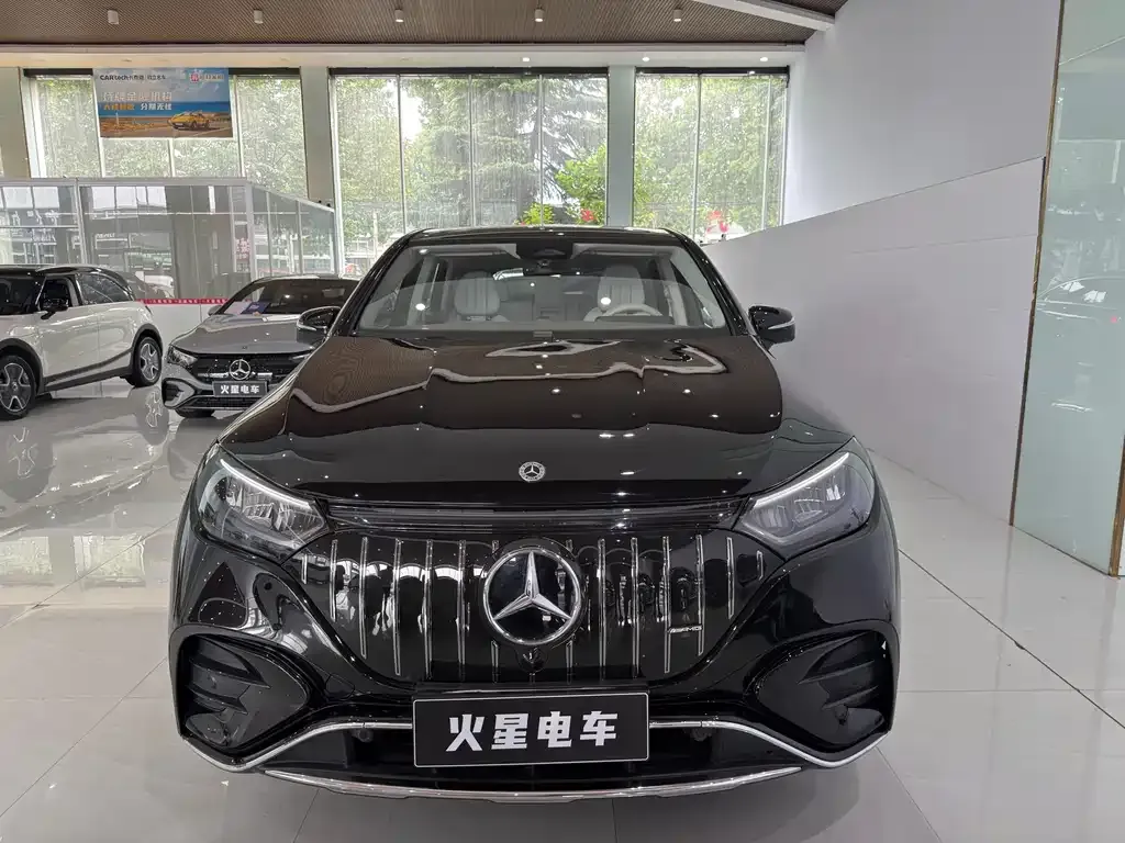 Mercedes-Benz EQE SUV — фото 10