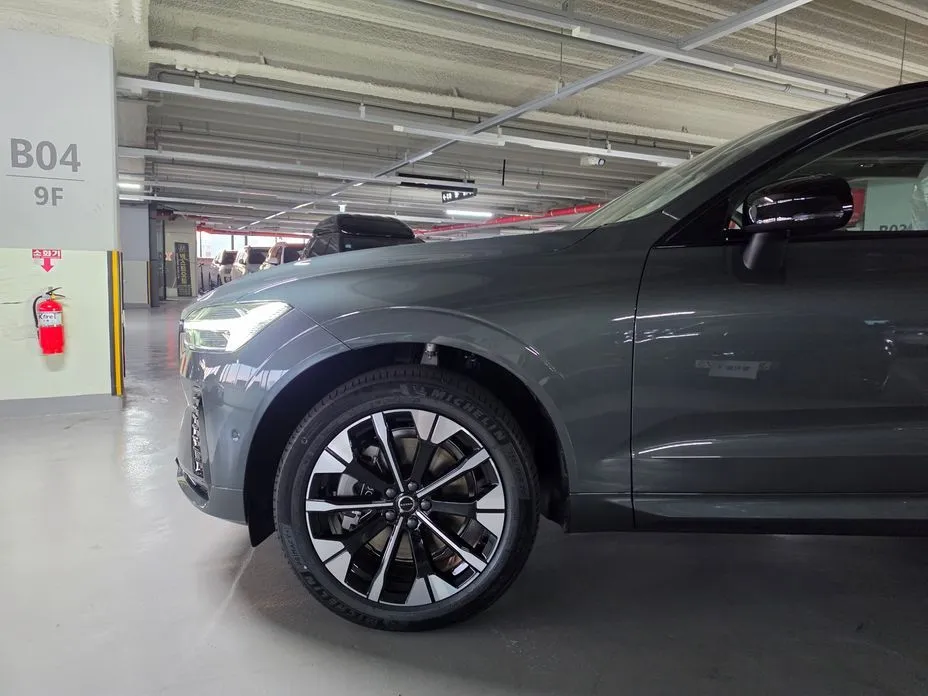 Volvo XC60 — фото 5
