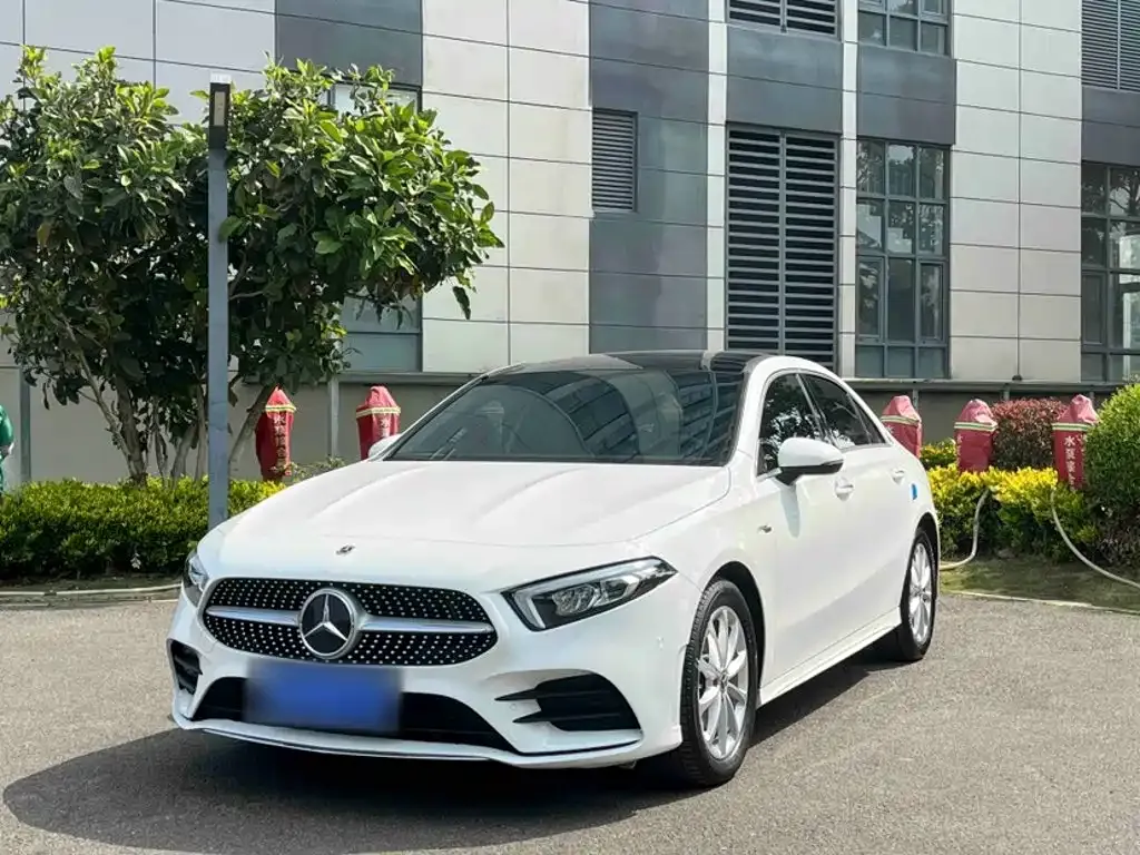 Mercedes-Benz A-Class — фото 1