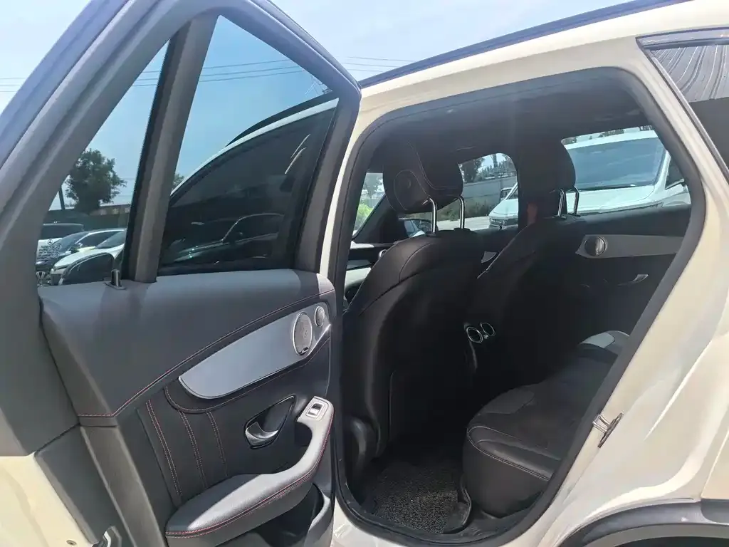 Mercedes-Benz GLC AMG — фото 9