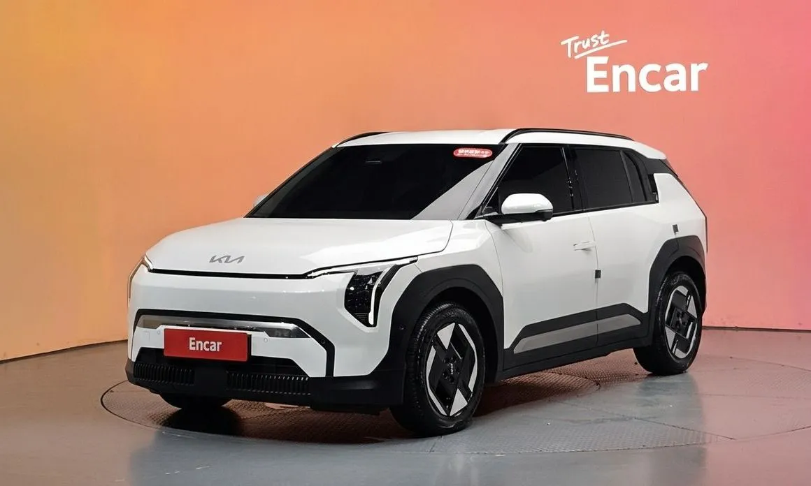 Kia EV3 — фото 1