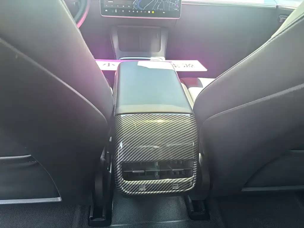 Tesla Model 3 — фото 2
