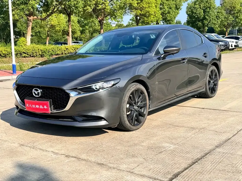 Mazda 3 Axela — фото 1