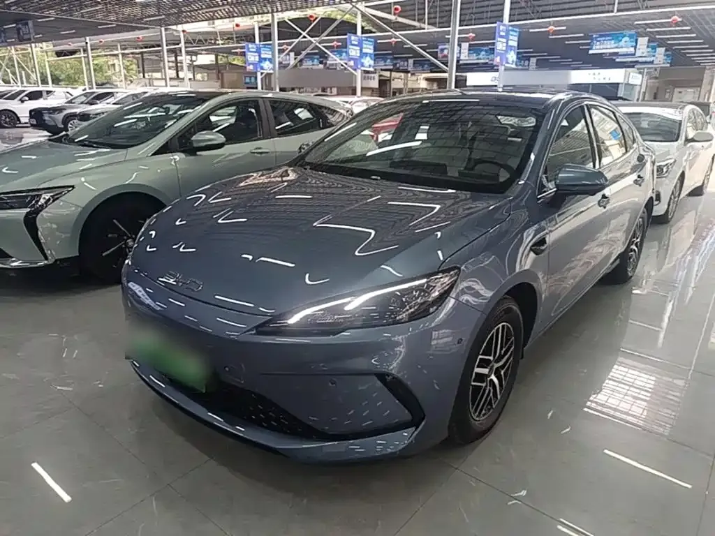 BYD Seal 05 DM-i — фото 7