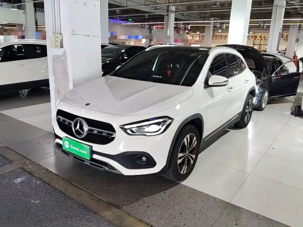 Mercedes-Benz GLA — фото 1