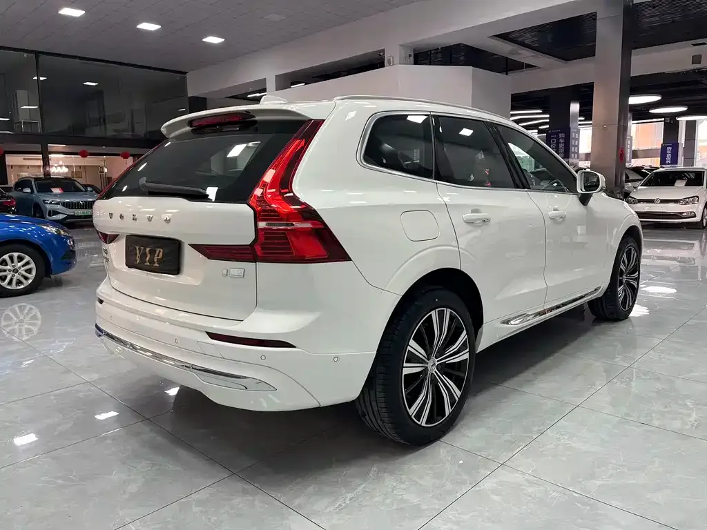 Volvo XC60 PHEV — фото 2