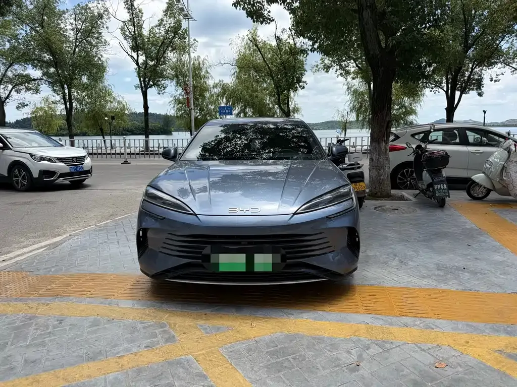 BYD Seal — фото 9