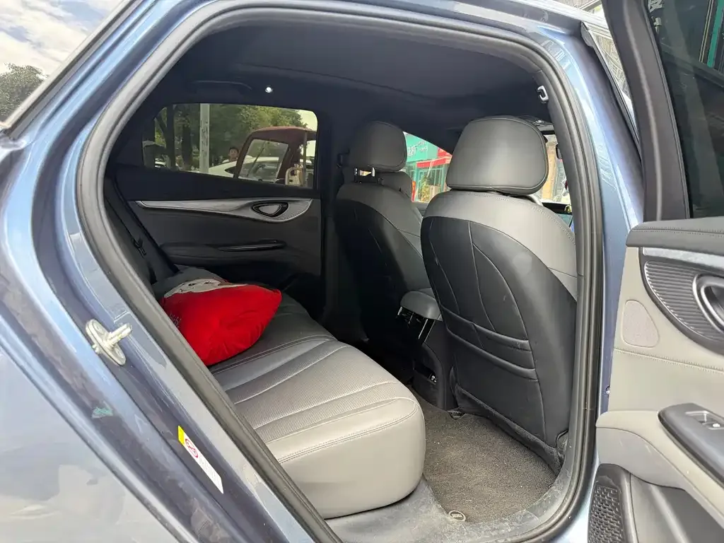 BYD Seal — фото 3
