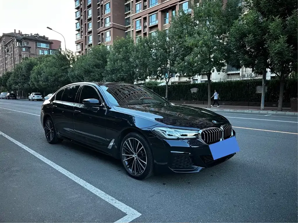 BMW 5 Series — фото 5