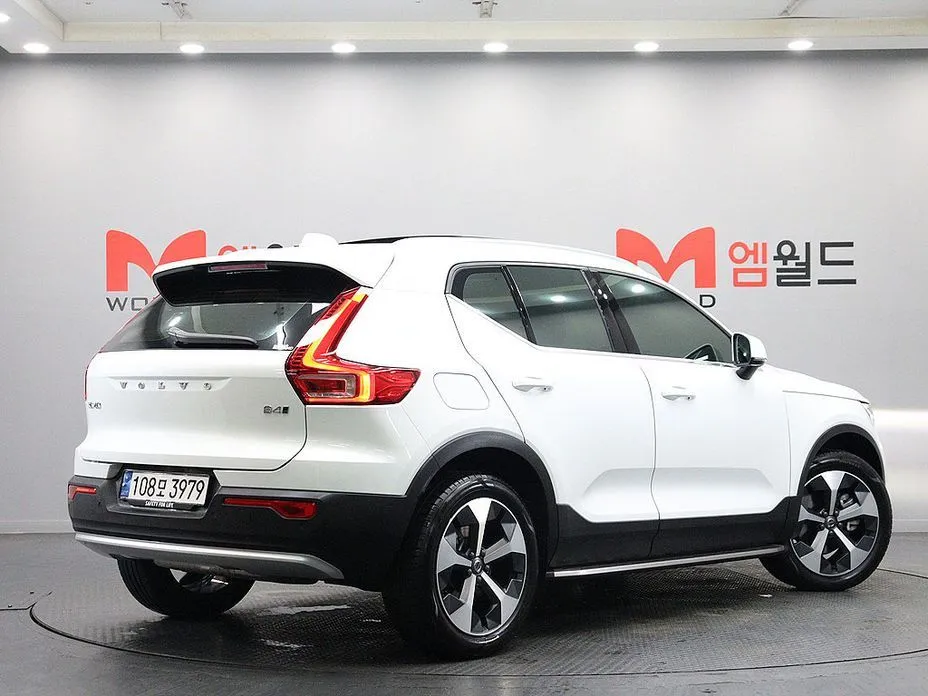 Volvo XC40 — фото 3