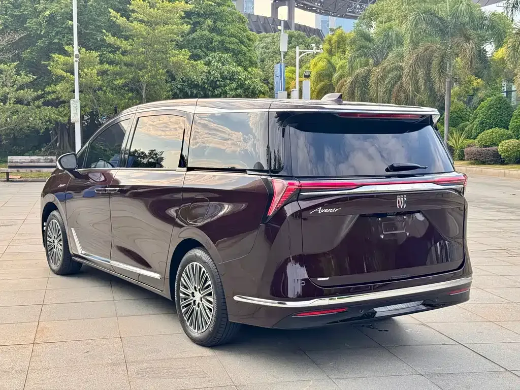 Buick GL8 Hybrid — фото 8