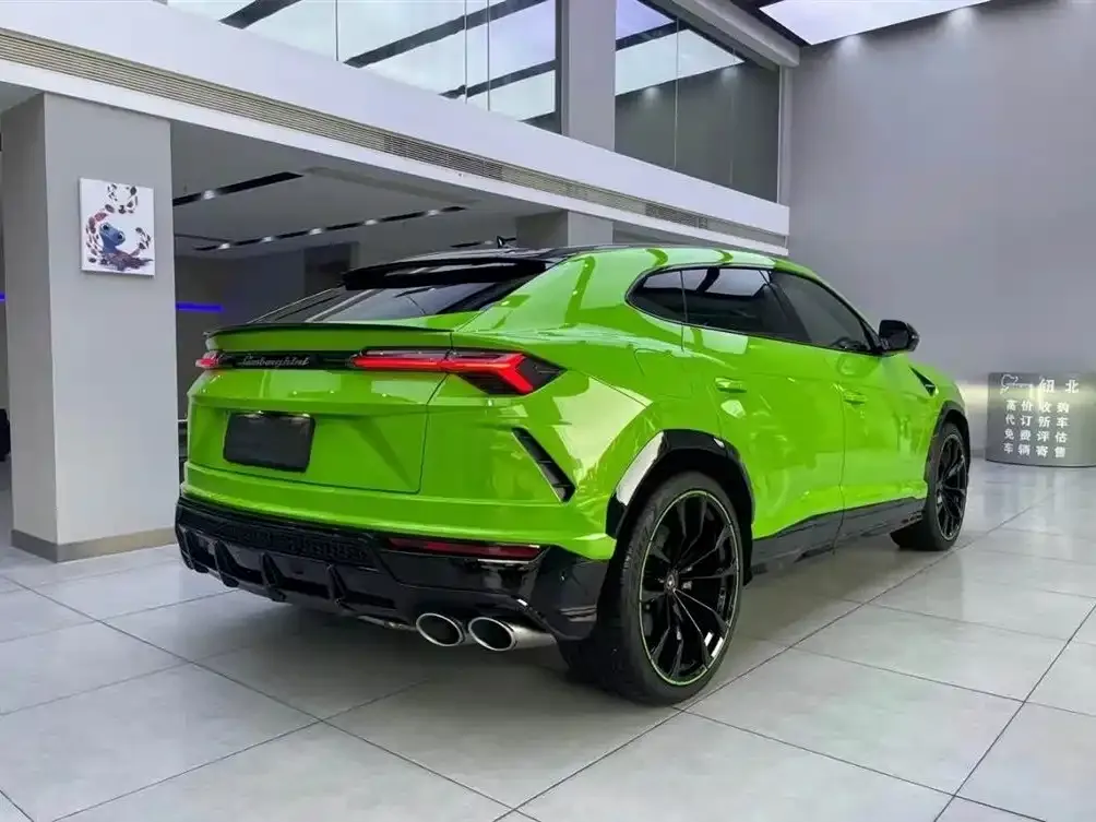 Lamborghini Urus — фото 7