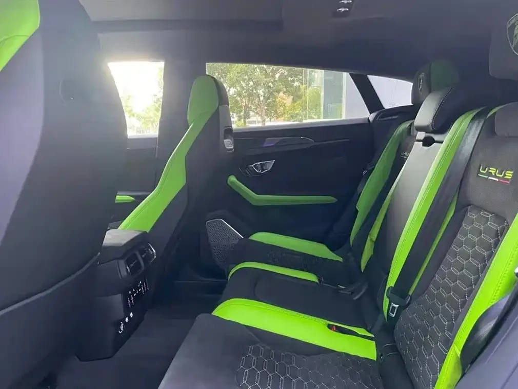 Lamborghini Urus — фото 2