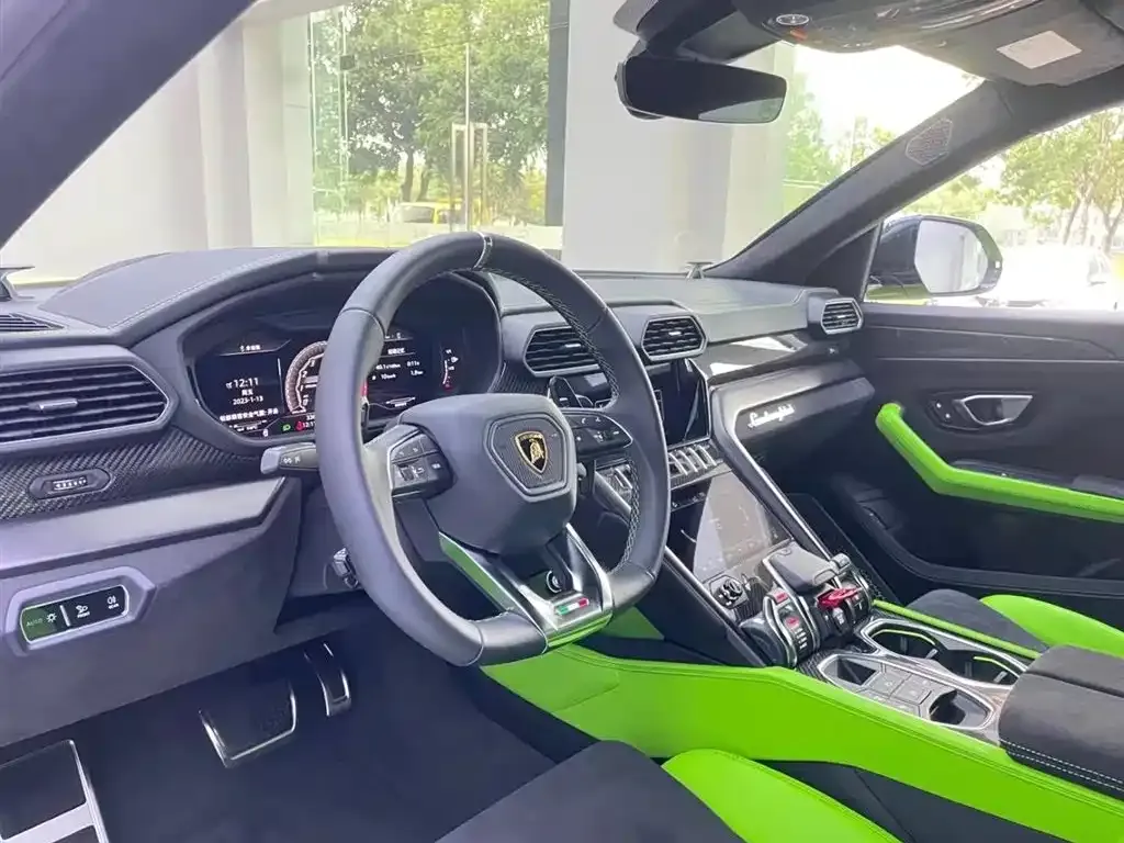 Lamborghini Urus — фото 6