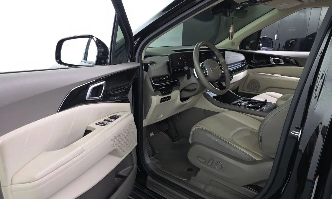 Kia Carnival — фото 10