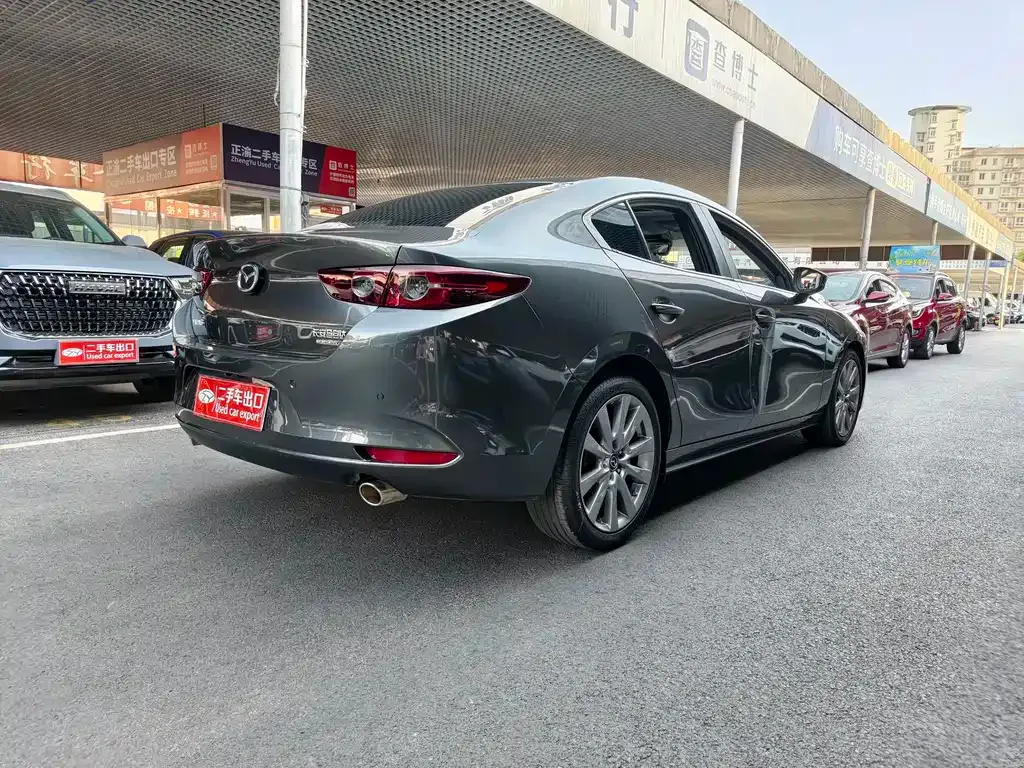 Mazda 3 Axela — фото 8