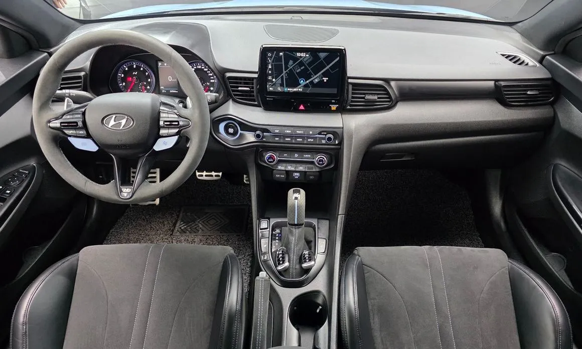 Hyundai Veloster — фото 4